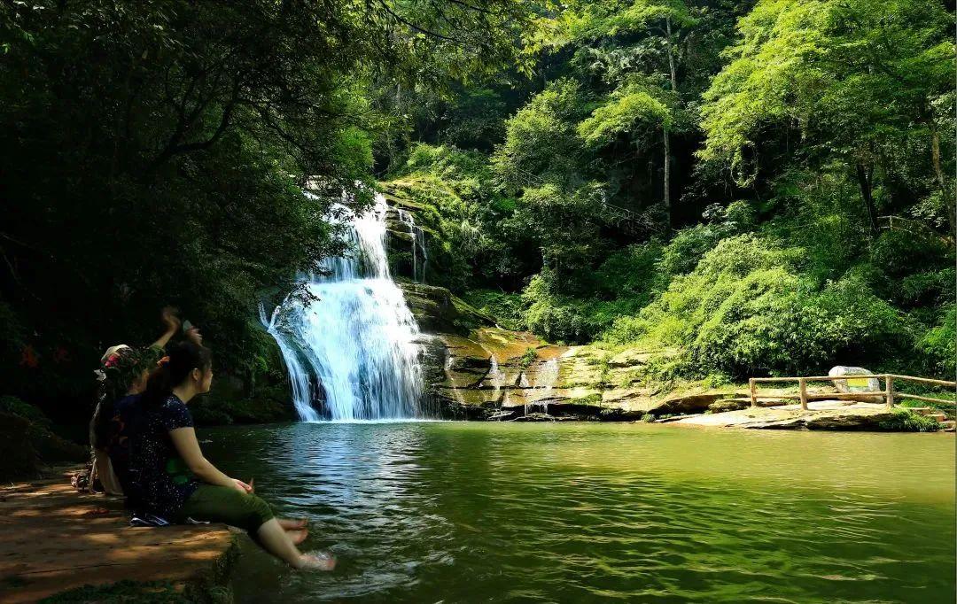 旅游有名的山_旅游有山的地方_有山有水旅游景点