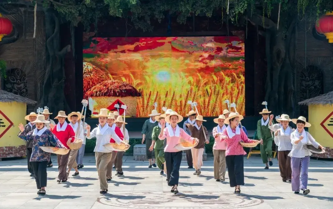 旅游有名的山_有山有水旅游景点_旅游景点的山