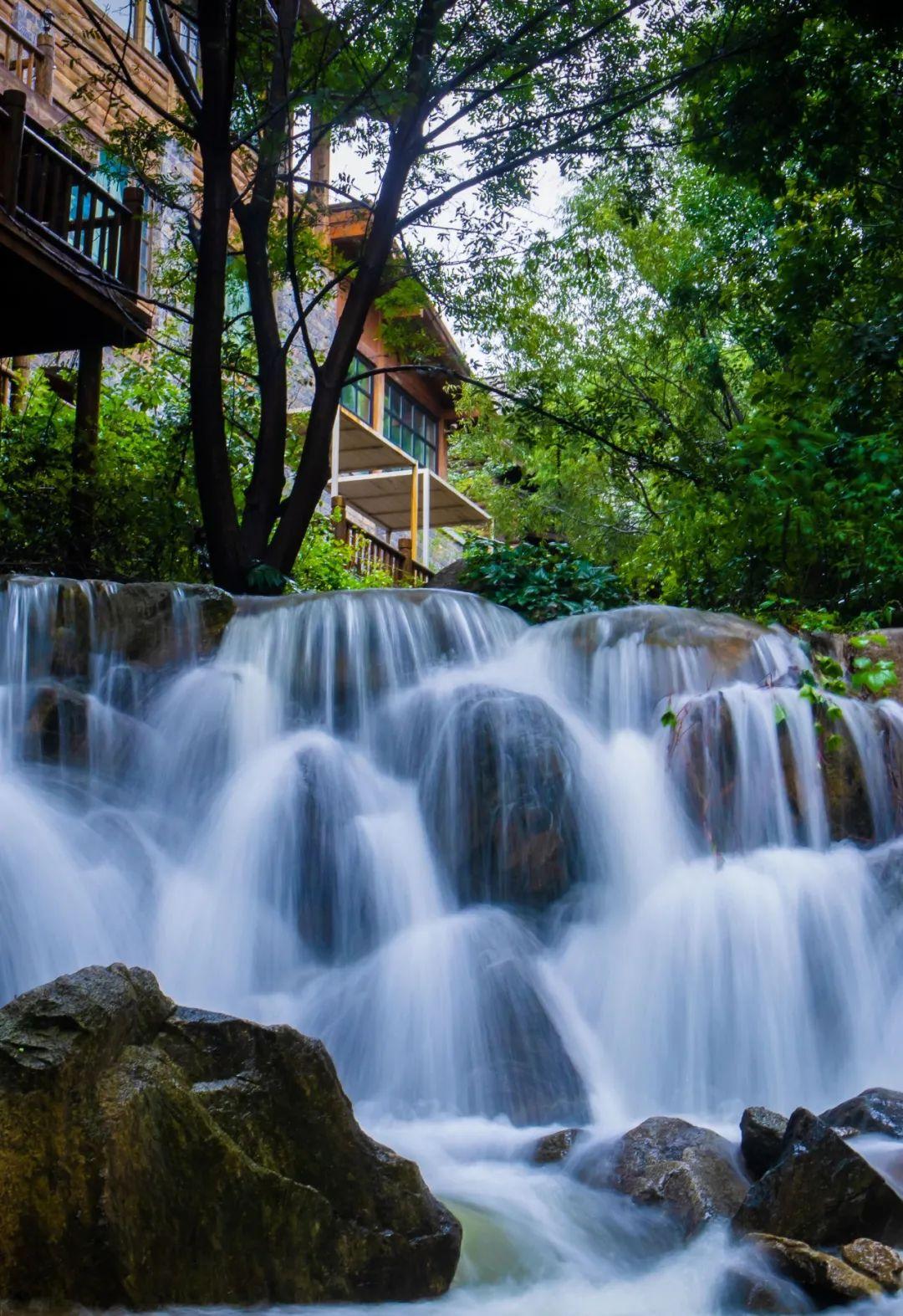 旅游景点的山_有山有水旅游景点_旅游有名的山