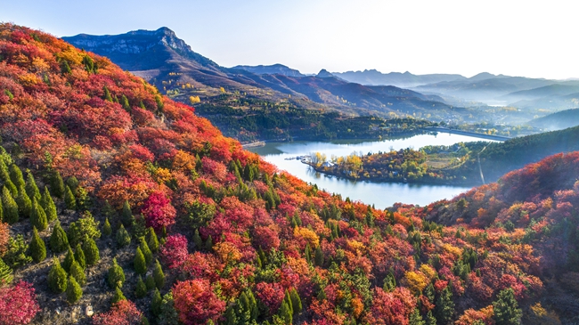 八月旅游最佳地点_八月旅游必去十大景点_八月旅游好时节