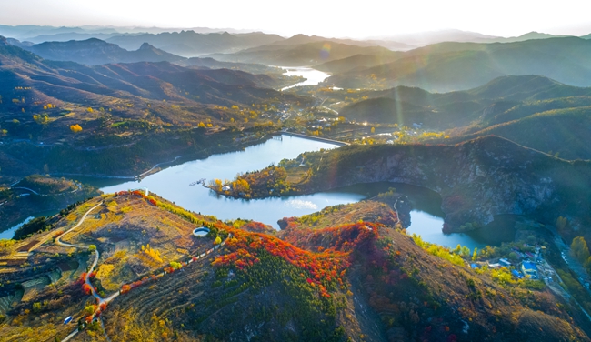 八月旅游好时节_八月旅游必去十大景点_八月旅游最佳地点