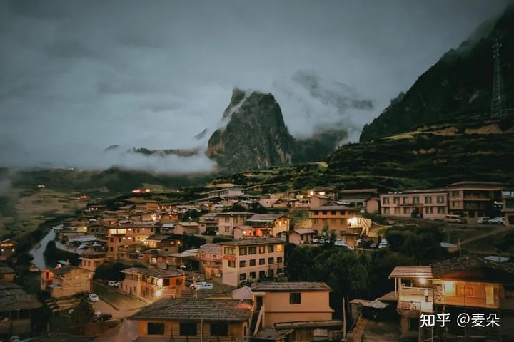 适合情侣旅游_适合情侣放松心情的旅游地_情侣安静旅游