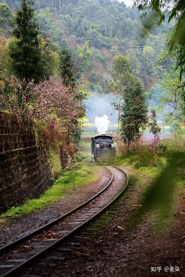 情侣安静旅游_适合情侣放松心情的旅游地_适合情侣旅游