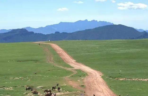 保定白石山旅游特色_保定白石特色旅游山庄有哪些_保定白石特色旅游山区