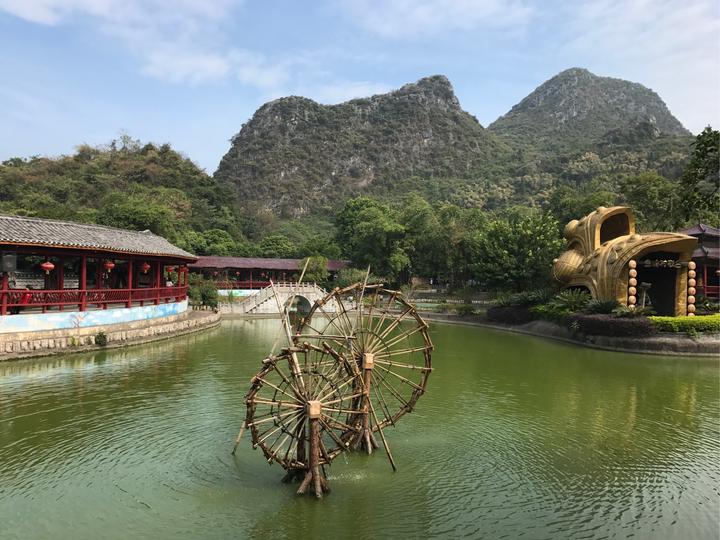 旅行团玉器店老板套路_旅游团玉石骗局_旅游团玉石套路