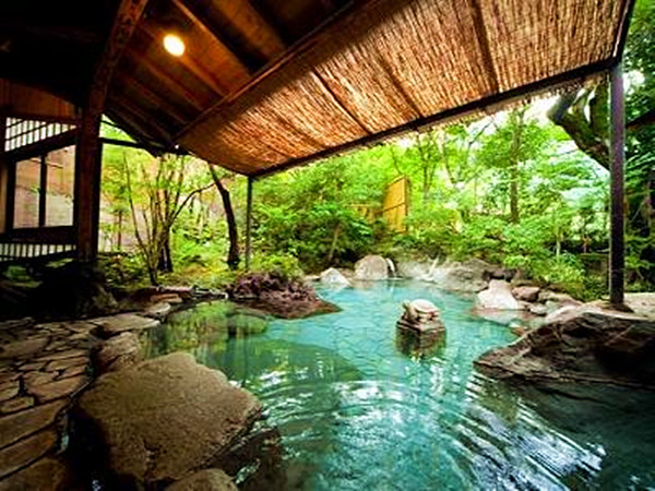 日本白川旅游季节_日本白川乡地理位置_日本白川冬季降雪量丰富的原因