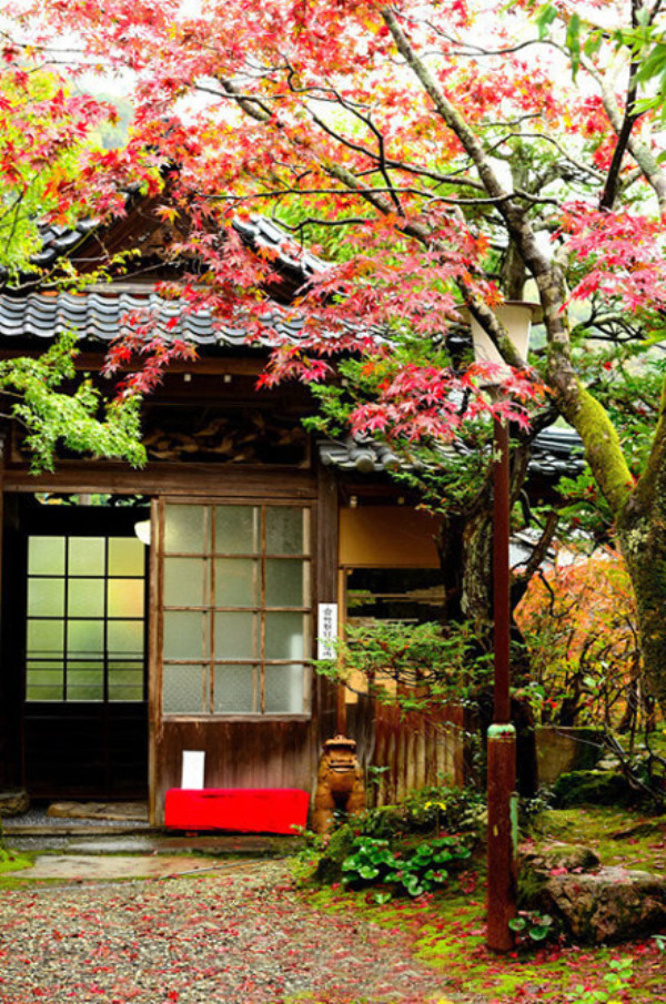 日本白川旅游季节_日本白川乡地理位置_日本白川冬季降雪量丰富的原因