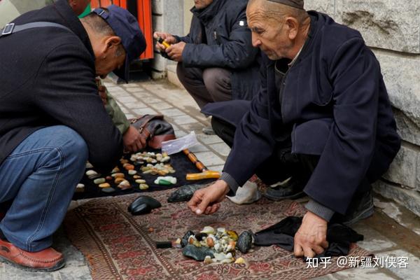 沙漠旅游景点_沙漠草原旅游攻略_草原沙漠旅游线路