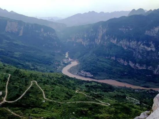 尼珠河大峡谷