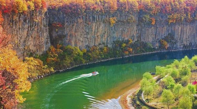 绿岛什么季节旅游最好_季节旅游绿岛好玩吗_季节旅游绿岛好玩的地方