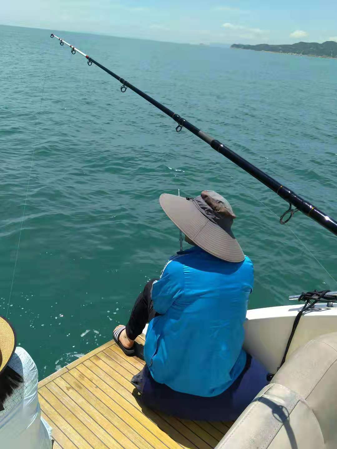 出海海钓装备_出海钓鱼需要准备什么吃的_出海旅游钓鱼准备哪些装备