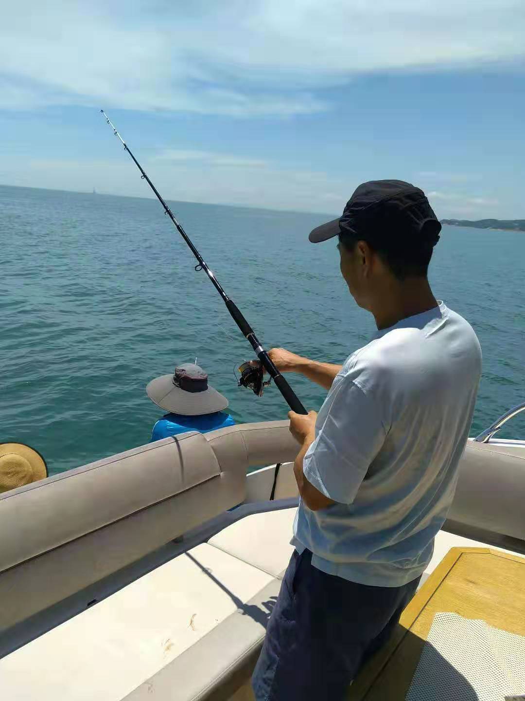 出海钓鱼需要准备什么吃的_出海海钓装备_出海旅游钓鱼准备哪些装备