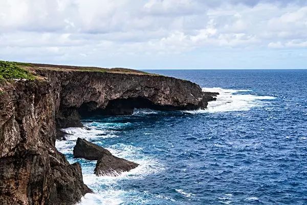 上海4个人旅游攻略英语_上海旅游必去景点英语_上海旅游攻略英语介绍