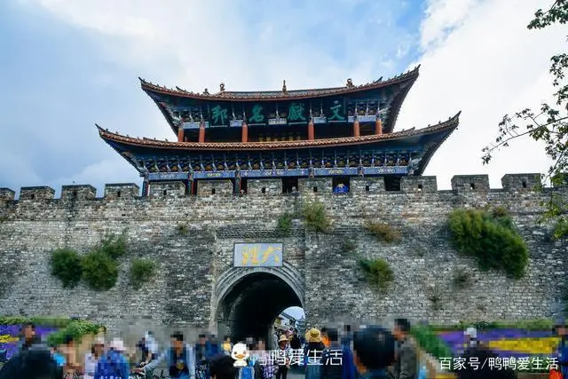 情侣旅游适合城市的地方_适合情侣旅游的城市经济实惠_情侣旅游适合城市