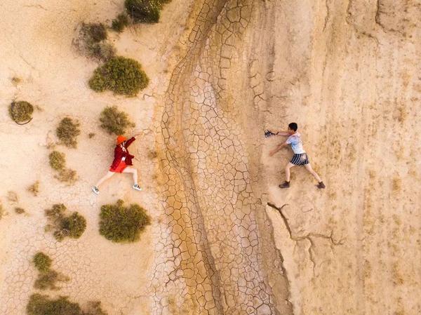 情侣旅行视频文案_情侣旅游vlog怎么拍_旅游情侣拍摄视频