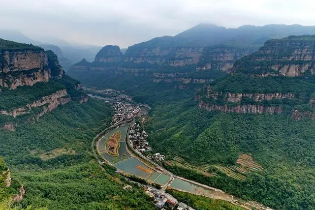 秋天的旅游景点_秋天景点旅游景点大全_秋天景点推荐