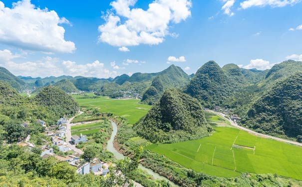 10月贵州旅游推荐：万峰林