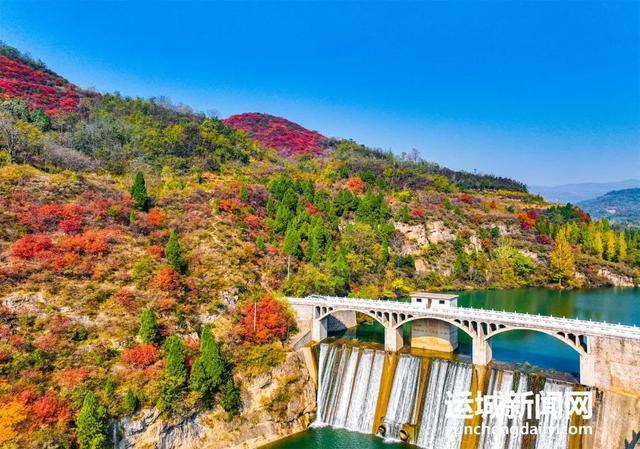 黄河古镇_黄河小镇特色旅游项目_黄河特色旅游小镇