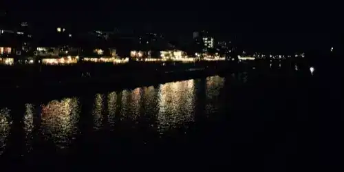 去日本旅游可以用英语吗_几个人可以去日本旅游英语_去日本旅游英语翻译