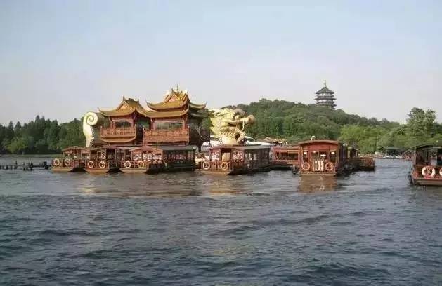 情侣旅游十大圣地_情侣旅游文案短句干净_情侣到处旅游