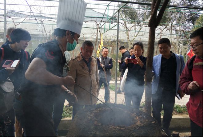 美食新闻报道有哪些_关于美食新闻应该写什么稿_美食与旅游新闻