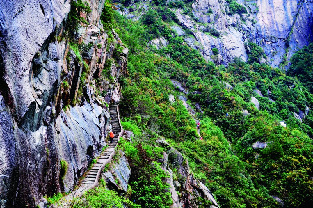 情侣旅游适合几天_适合情侣去的旅游胜地一天_情侣旅游适合天堂的句子