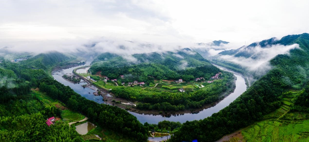 情侣旅游适合几天_适合情侣去的旅游胜地一天_情侣旅游适合天堂的句子