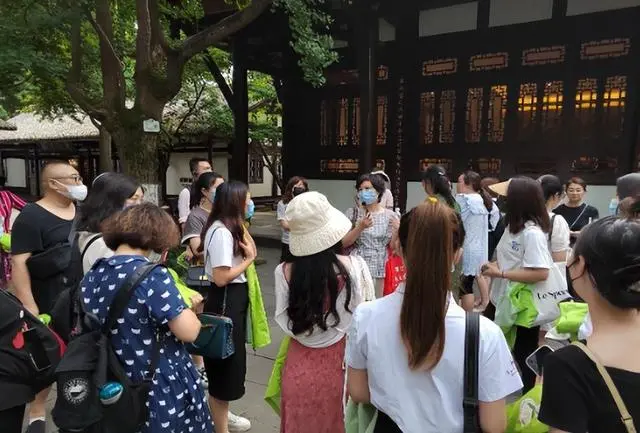 旅游团购物买玉骗局_旅游团坑人套路_旅游团套路买玉