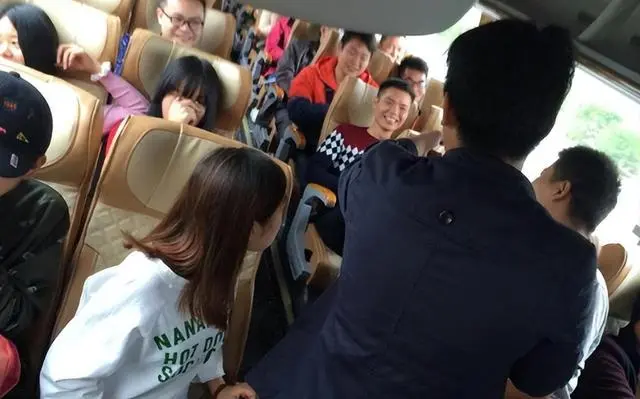 旅游团坑人套路_旅游团购物买玉骗局_旅游团套路买玉
