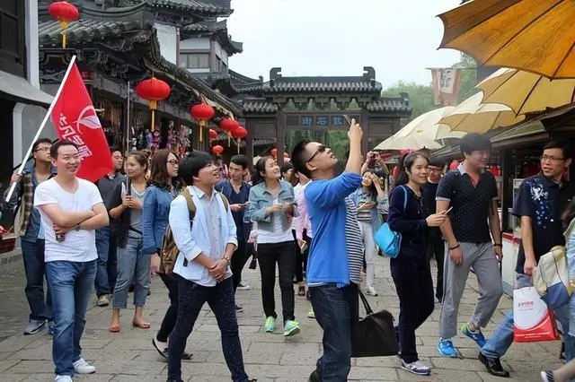 旅游团套路买玉_旅游团坑人套路_旅游团购物买玉骗局