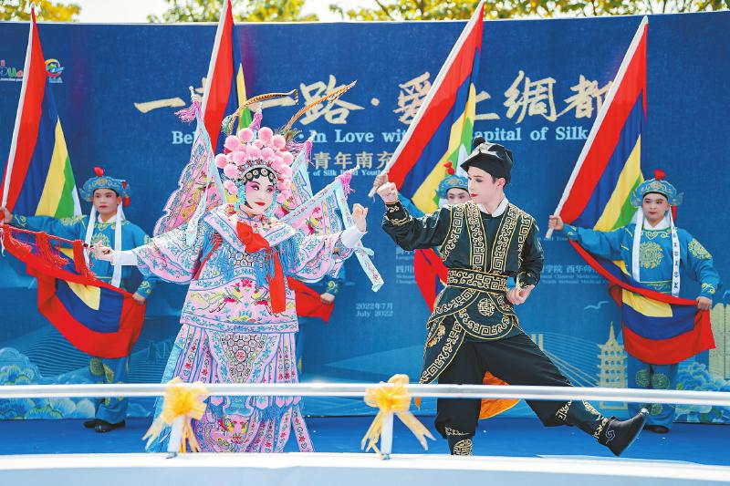 节日特色旅游国内发展现状分析_分析中国各大节日旅游现象_国内特色节日旅游发展