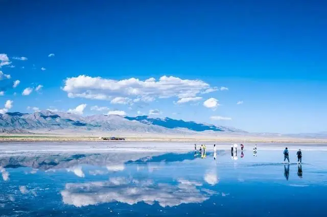 情侣蜜月旅游景点推荐_情侣蜜月旅游文案_情侣旅游蜜月