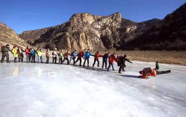 家庭冬天去哪里旅游好呢_冬天旅游推荐_冬天带家人去哪里旅游