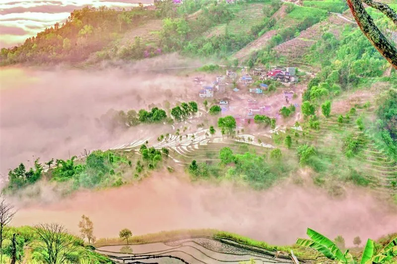 石头特色旅游_石头旅游必去景点_石头旅游景点