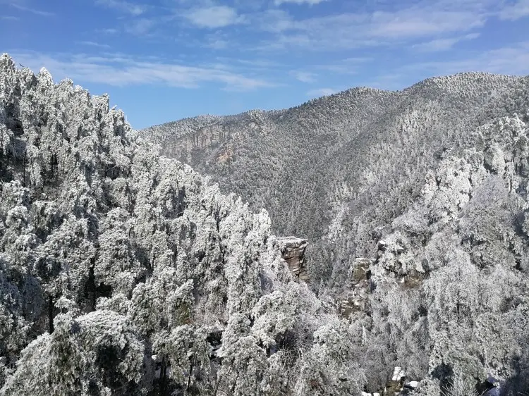 下雪的旅游景点_景点下雪旅游文案_下雪的旅游区