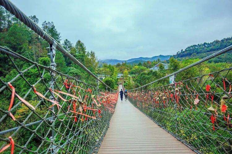 赣州景点季节适合旅游_赣州夏季游玩_赣州适合旅游的地方