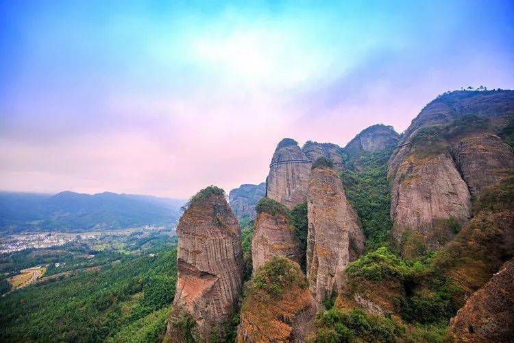 赣州夏季游玩_赣州适合旅游的地方_赣州景点季节适合旅游