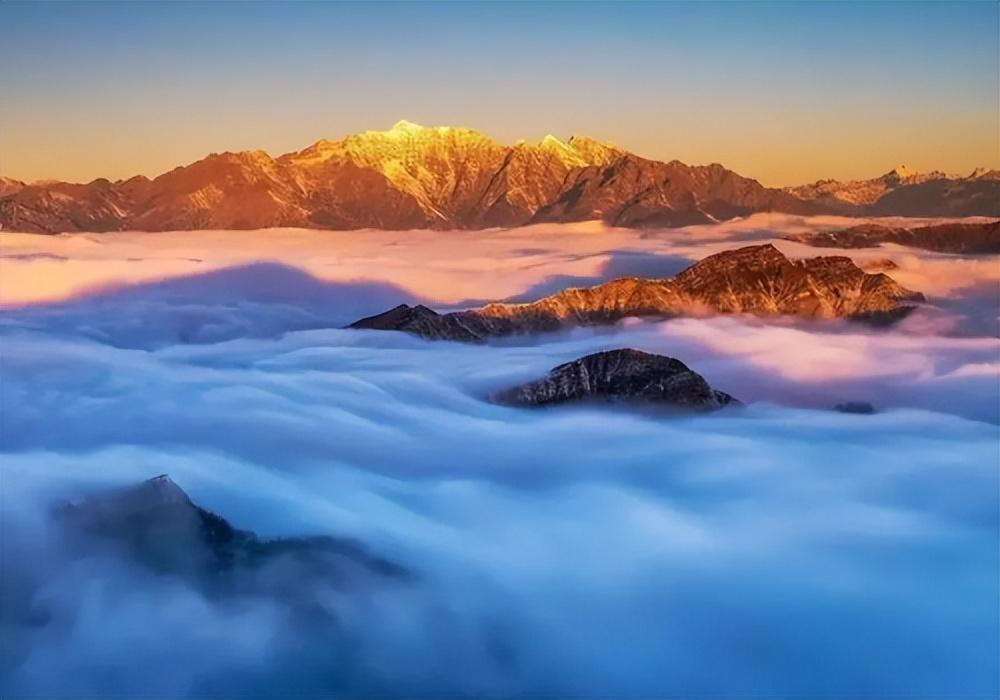 贡嘎雪山登山费用_个人旅游怎么去贡嘎雪山_贡嘎雪山玩几天