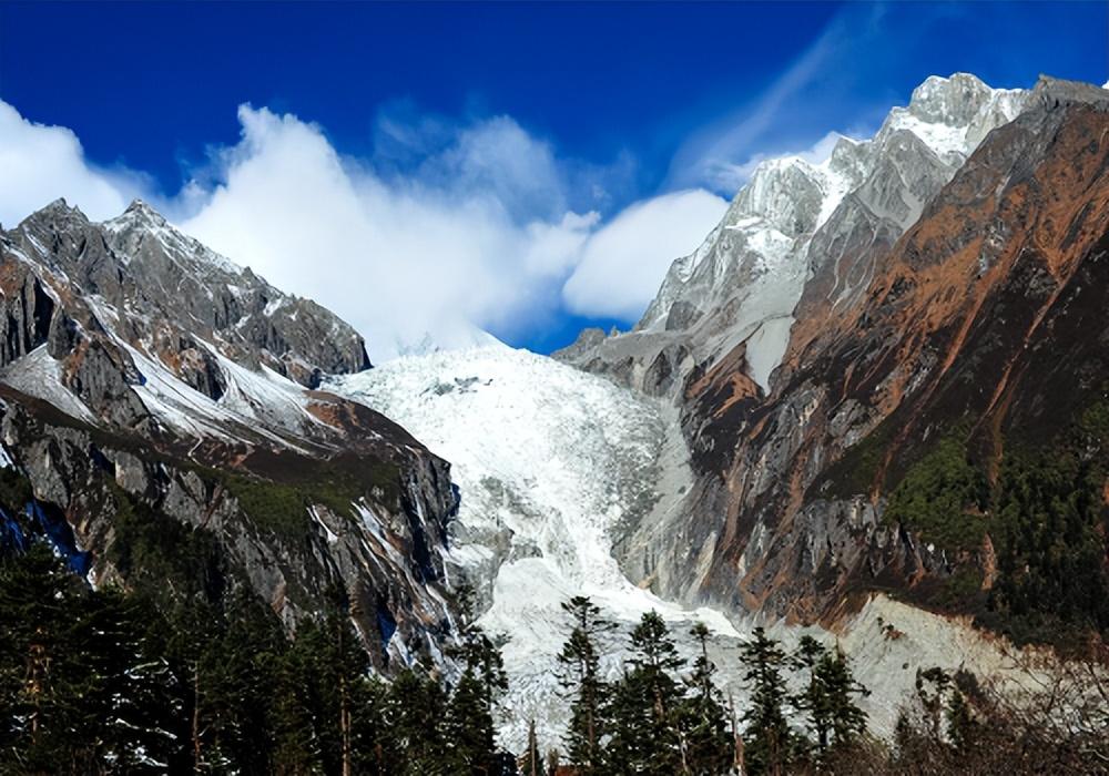 个人旅游怎么去贡嘎雪山_贡嘎雪山登山费用_贡嘎雪山玩几天