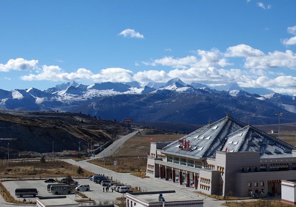 个人旅游怎么去贡嘎雪山_贡嘎雪山登山费用_贡嘎雪山玩几天