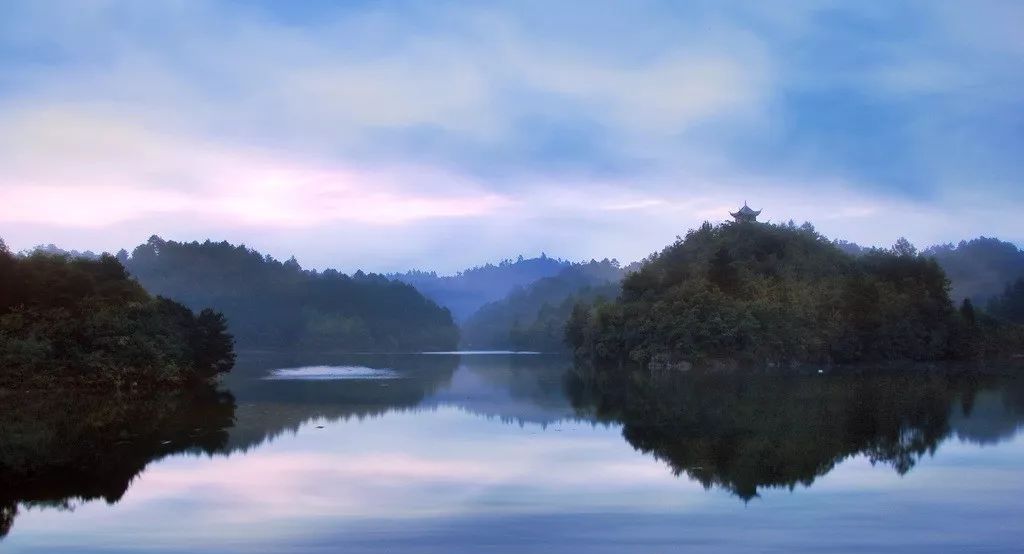 杜鹃湖湿地公园_杜鹃湖最佳旅游时节_杜鹃湖风景区