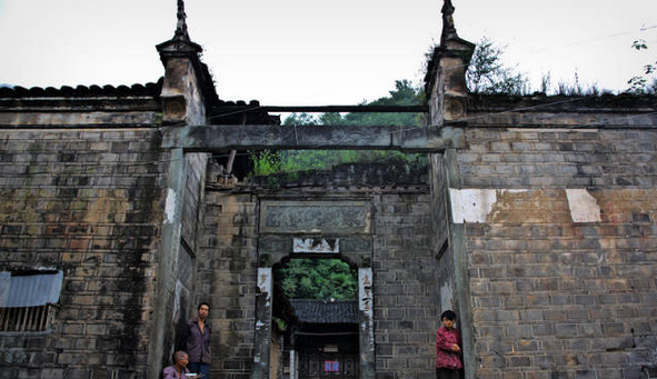 游西双版纳攻略_汨罗至西双版纳旅游线路_西双版纳旅游路线图