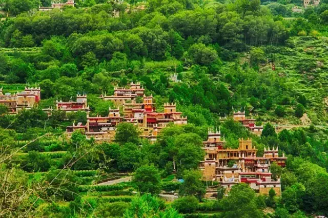 川西适合旅游的季节_川西线旅游适合的季节_川西自驾游最佳季节是几月