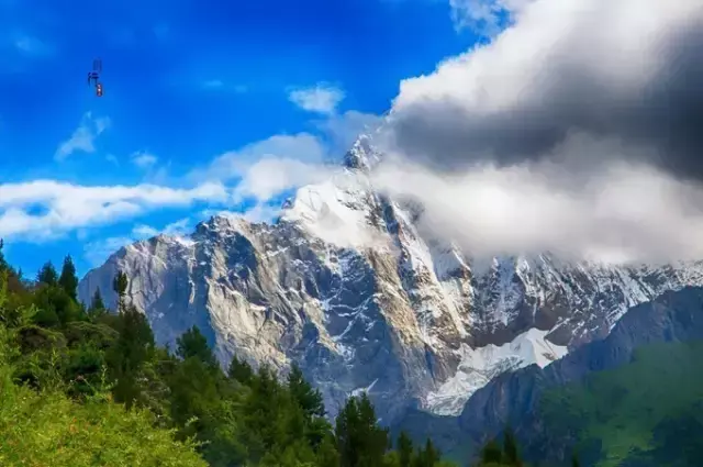 川西自驾游最佳季节是几月_川西适合旅游的季节_川西线旅游适合的季节