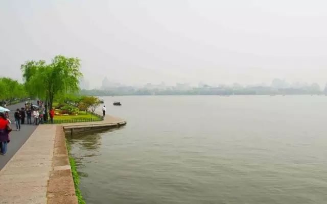 西湖旅游什么季节最好_最适合去西湖的季节_西湖季节旅游好玩吗