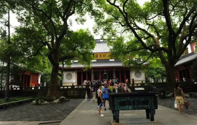 西湖季节旅游好玩吗_西湖旅游什么季节最好_最适合去西湖的季节