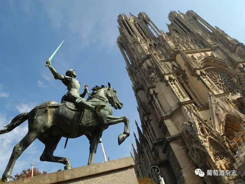 巴黎的著名景点介绍_巴黎的旅游景点介绍_巴黎旅游特色介绍词