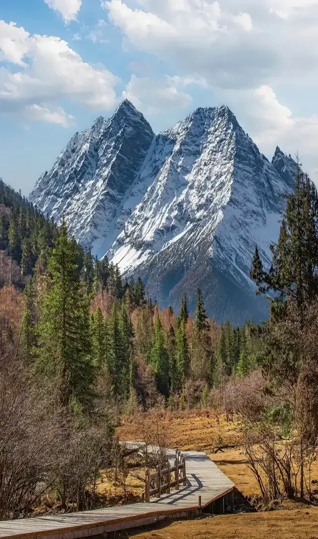 阿坝特别旅游区_特色旅游阿坝网站有哪些_阿坝旅游网特色