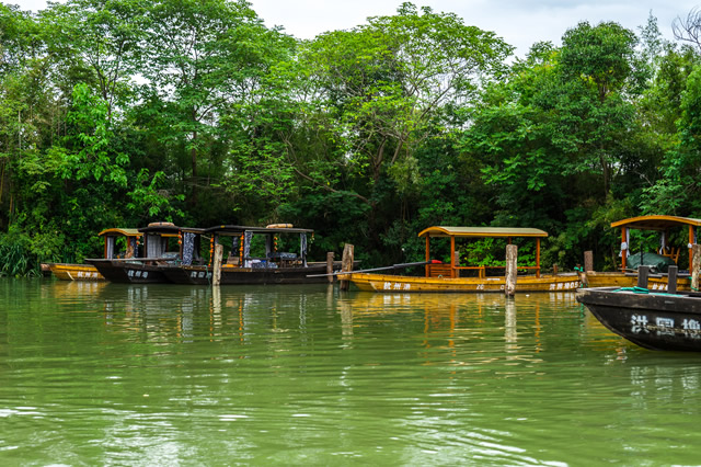 情侣旅游的风景_情侣风景旅游图片_情侣旅游景点