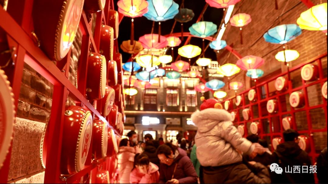 吕梁滑雪_吕梁千年冰雪乐园_吕梁冰雪旅游线路